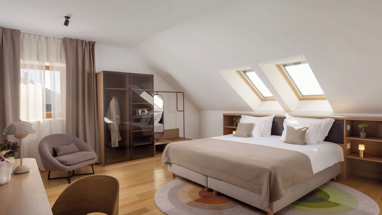 Photo of Bedroom in Pile