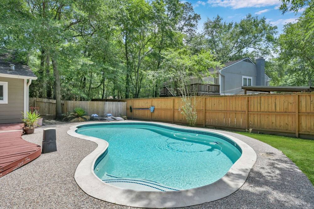 Photo of Outdoor in Grogan's Mill