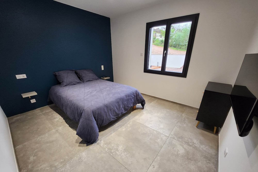 Photo of Bedroom in Pierre-Percee