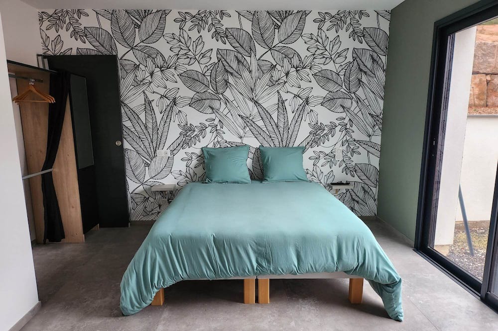 Photo of Bedroom in Pierre-Percee