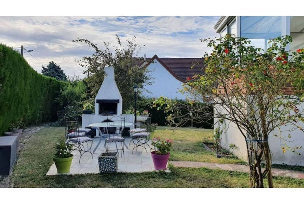 Photo of Outdoor in Breuil-Bois-Robert