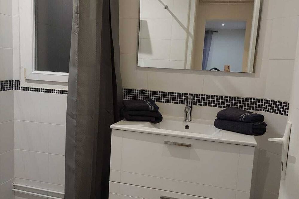 Photo of Bathroom in Pau Nord