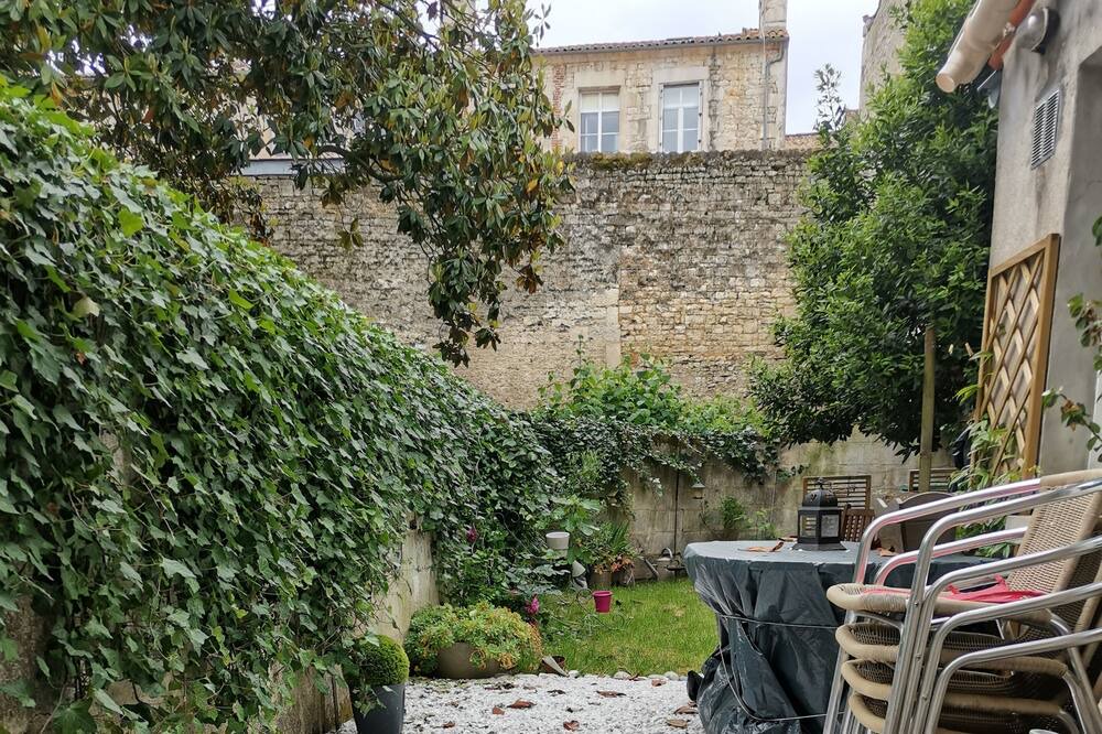 Photo of Patio Balcony in Fontenay-le-Comte