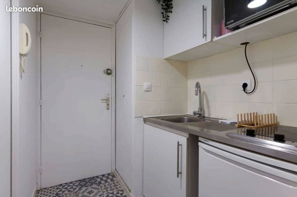 Photo of Kitchen in Beaux Arts-Boutonnet