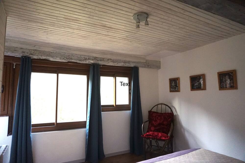 Photo of Bedroom in Castelnau-Durban