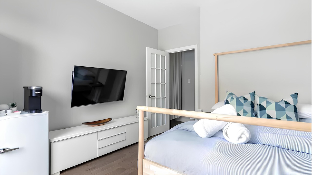 Photo of Bedroom in Ottawa Division