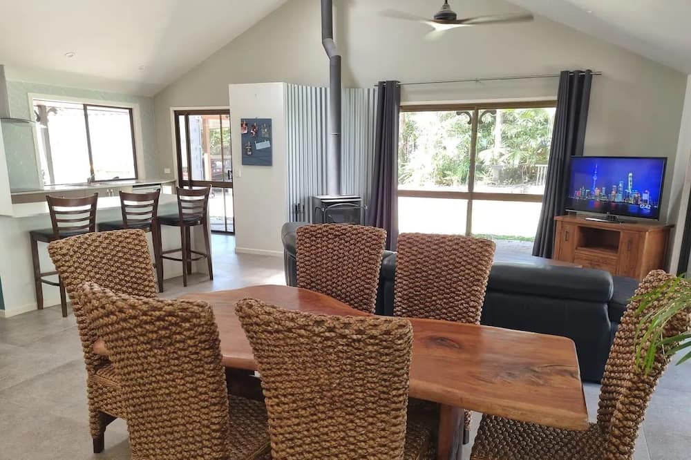 Photo of Others in Landsborough