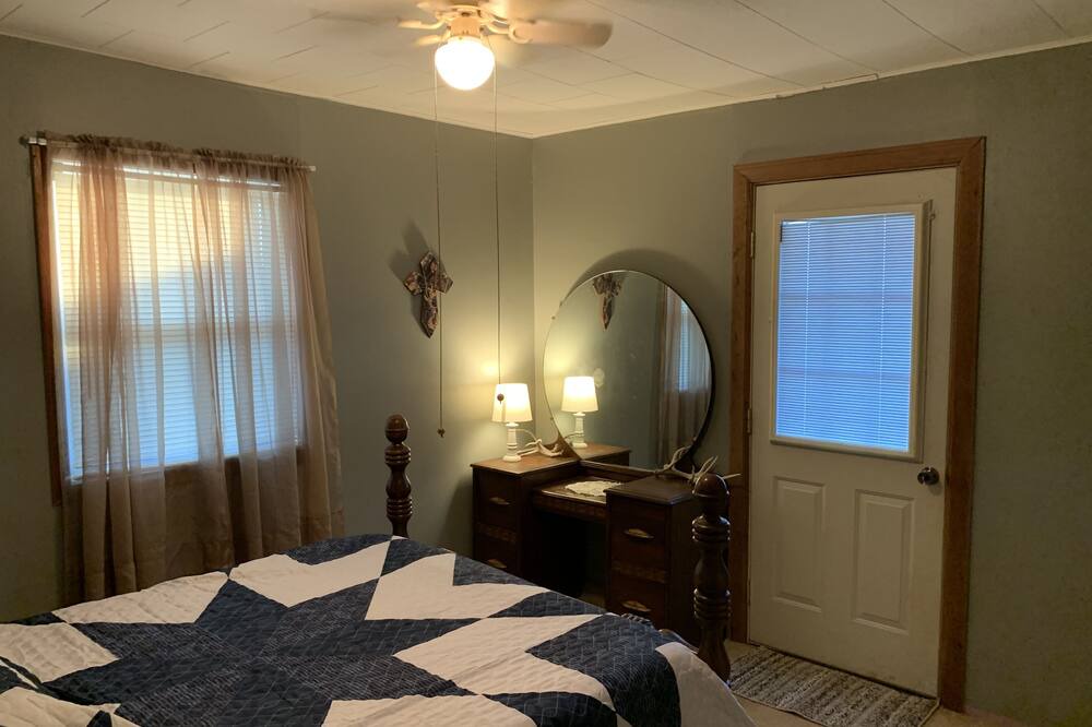 Photo of Bedroom in Glencoe