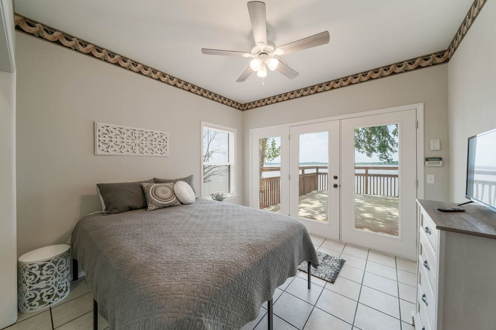Photo of Bedroom in Moodys