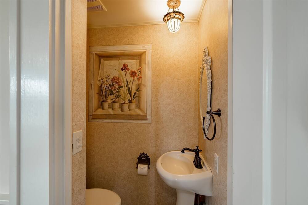 Photo of Bathroom in Normal