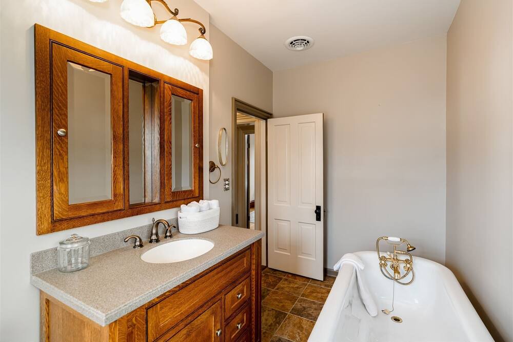 Photo of Bathroom in Normal