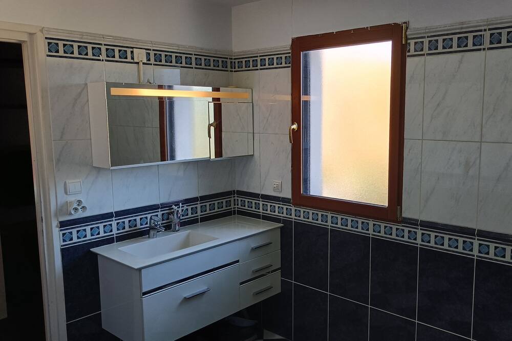 Photo of Bathroom in Le Perreux-sur-Marne