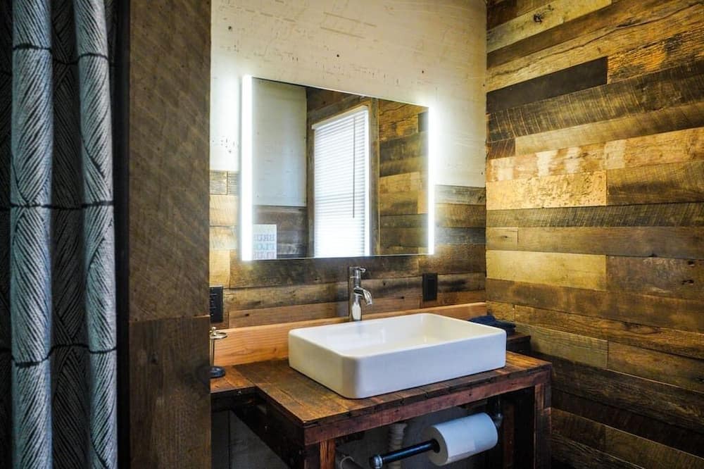 Photo of Others in Plantsville