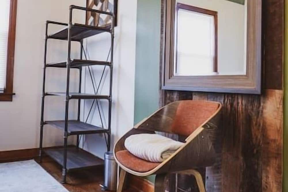 Photo of Others in Plantsville