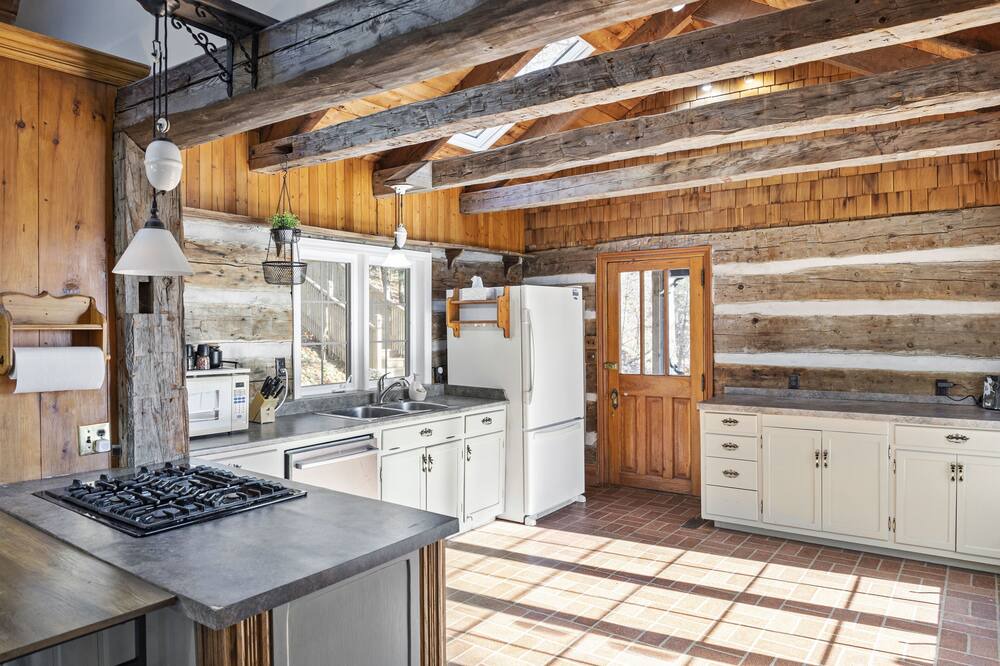 Photo of Kitchen in Bracebridge