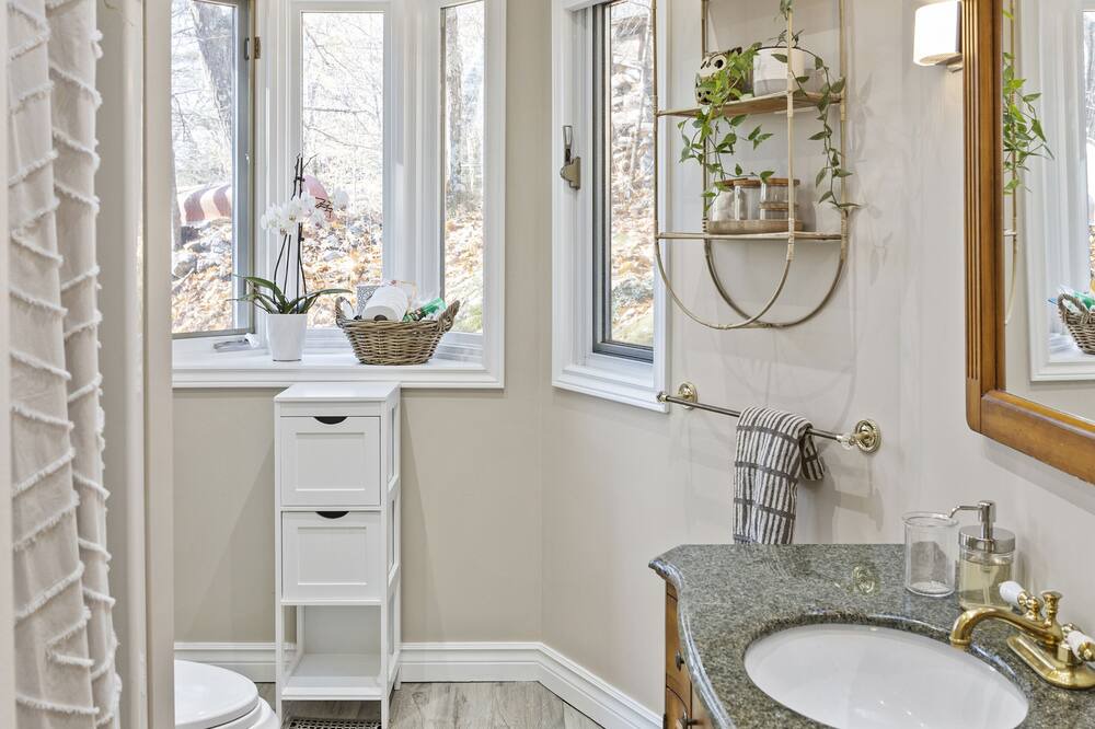 Photo of Bathroom in Bracebridge