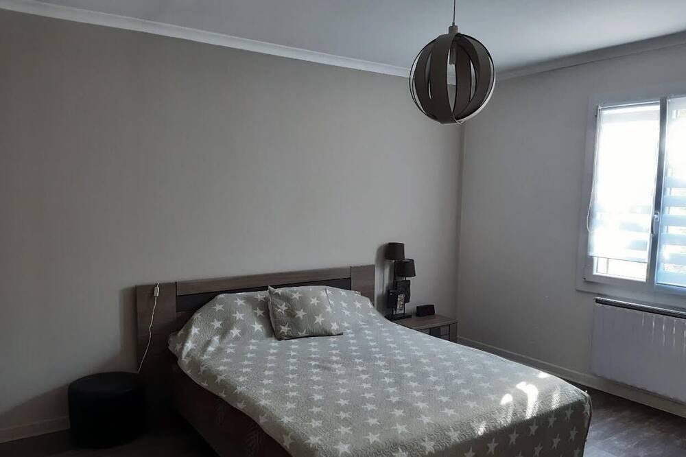 Photo of Bedroom in Generac