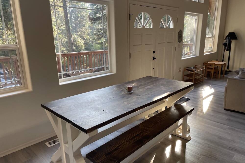 Photo of Others in Roslyn Ridge