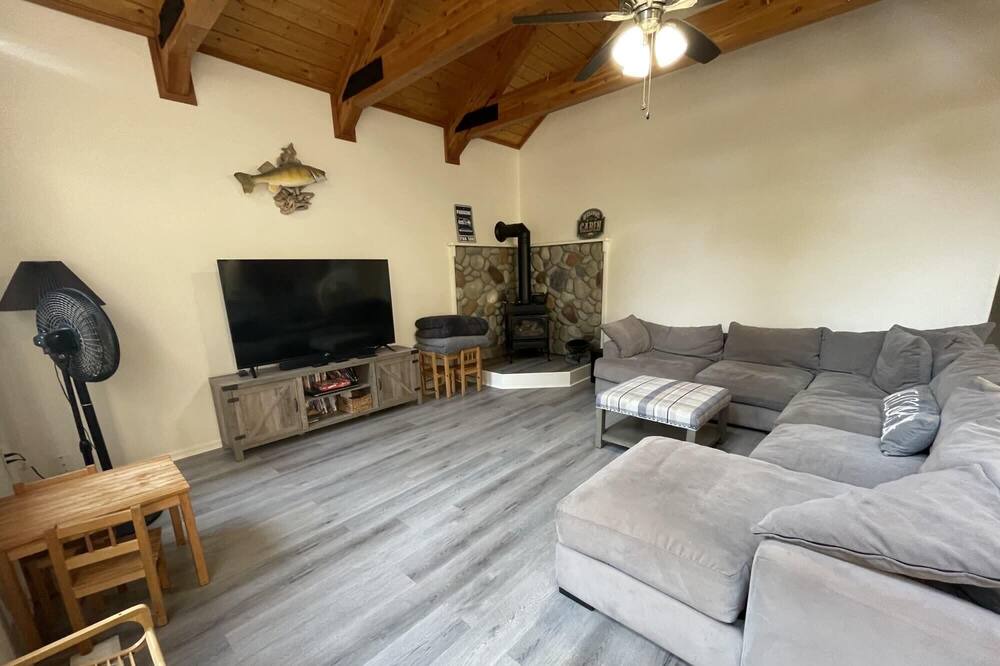 Photo of Others in Roslyn Ridge