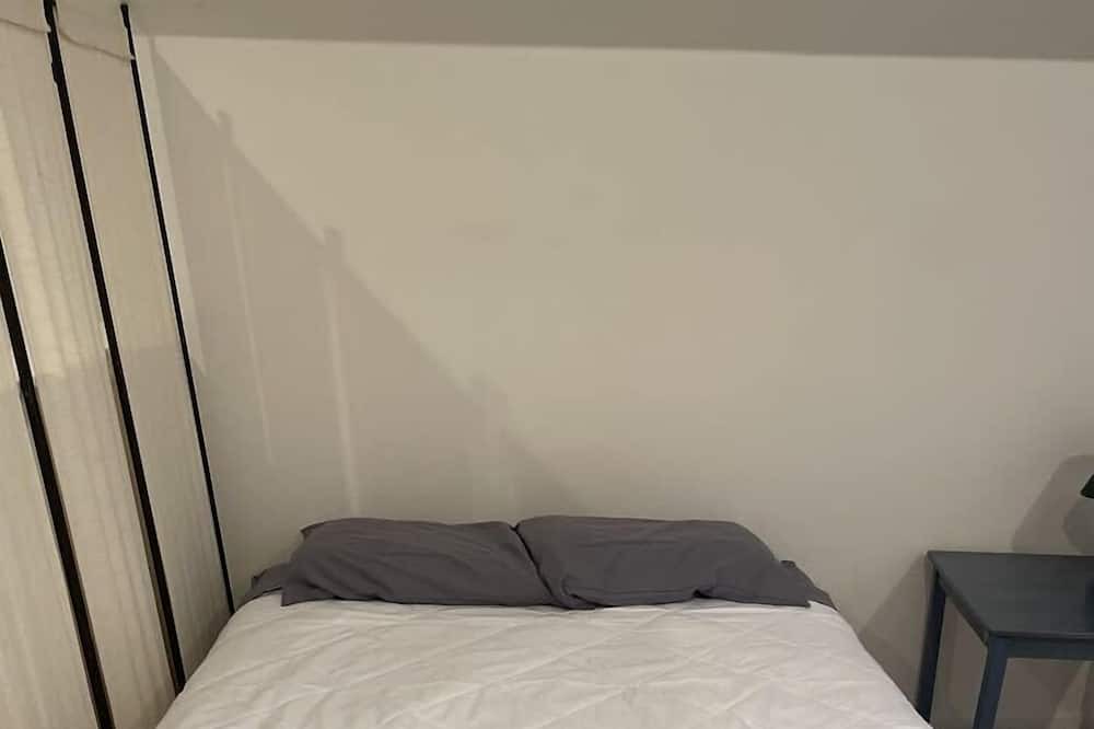 Photo of Others in Roslyn Ridge