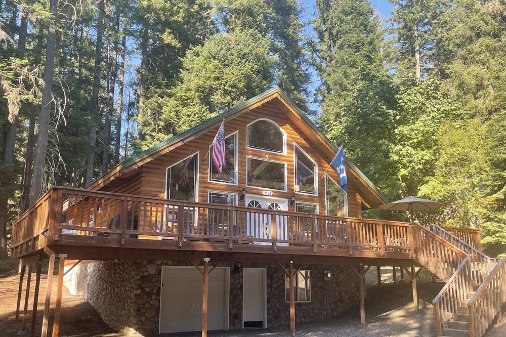 Photo of Others in Roslyn Ridge