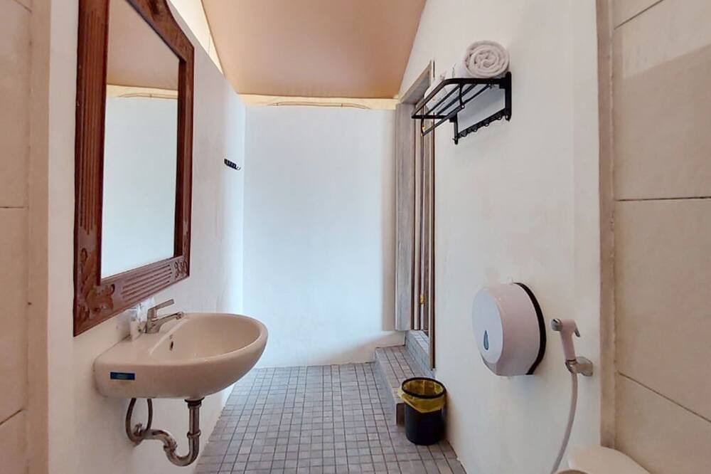 Photo of Bathroom in Karang Bolong