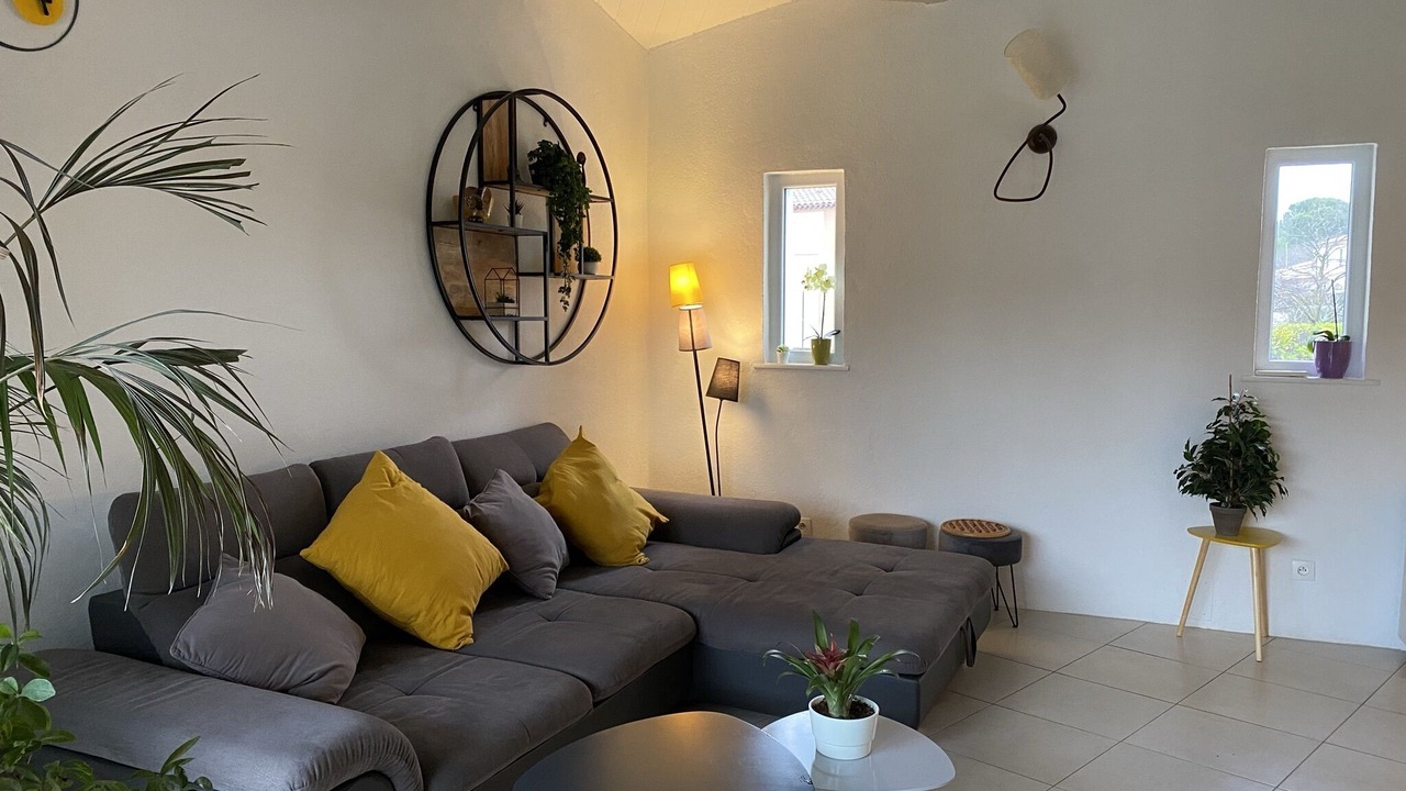 Photo of Livingroom in Saint-Clement-de-Riviere