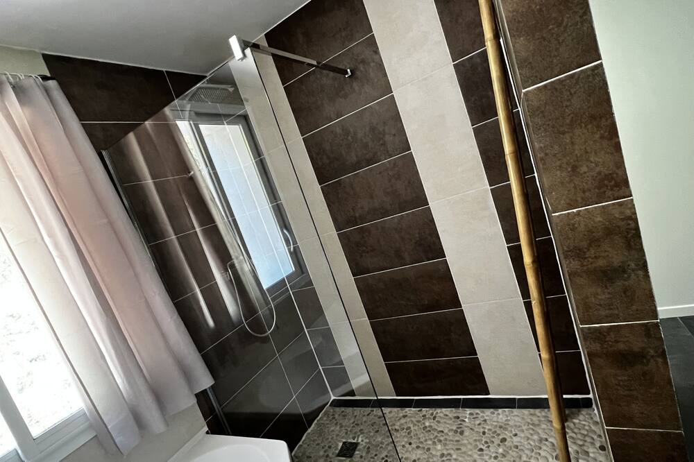 Photo of Bathroom in Couladere