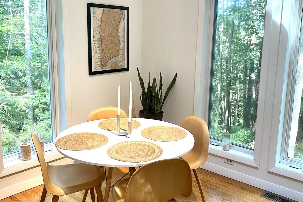 Photo of Bedroom in Pond Eddy