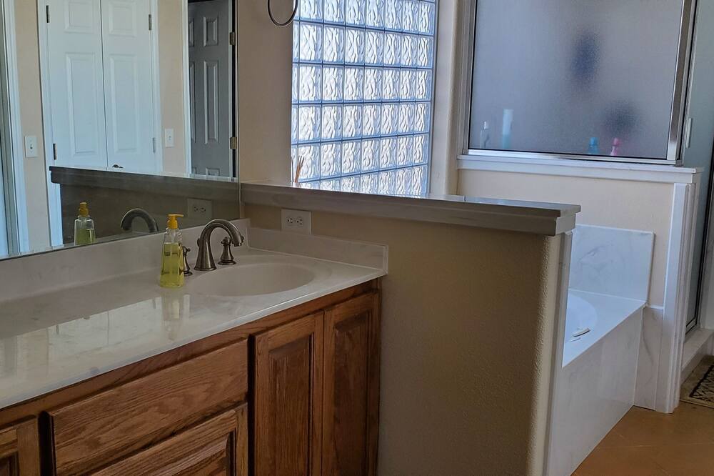 Photo of Bathroom in Burnet