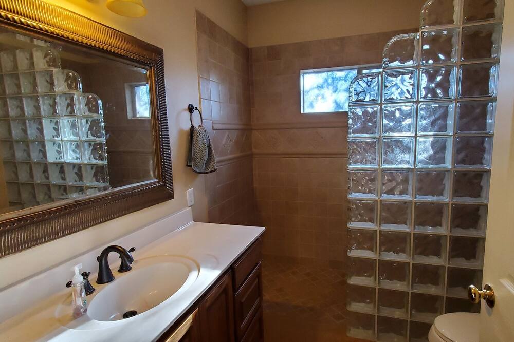 Photo of Bathroom in Burnet