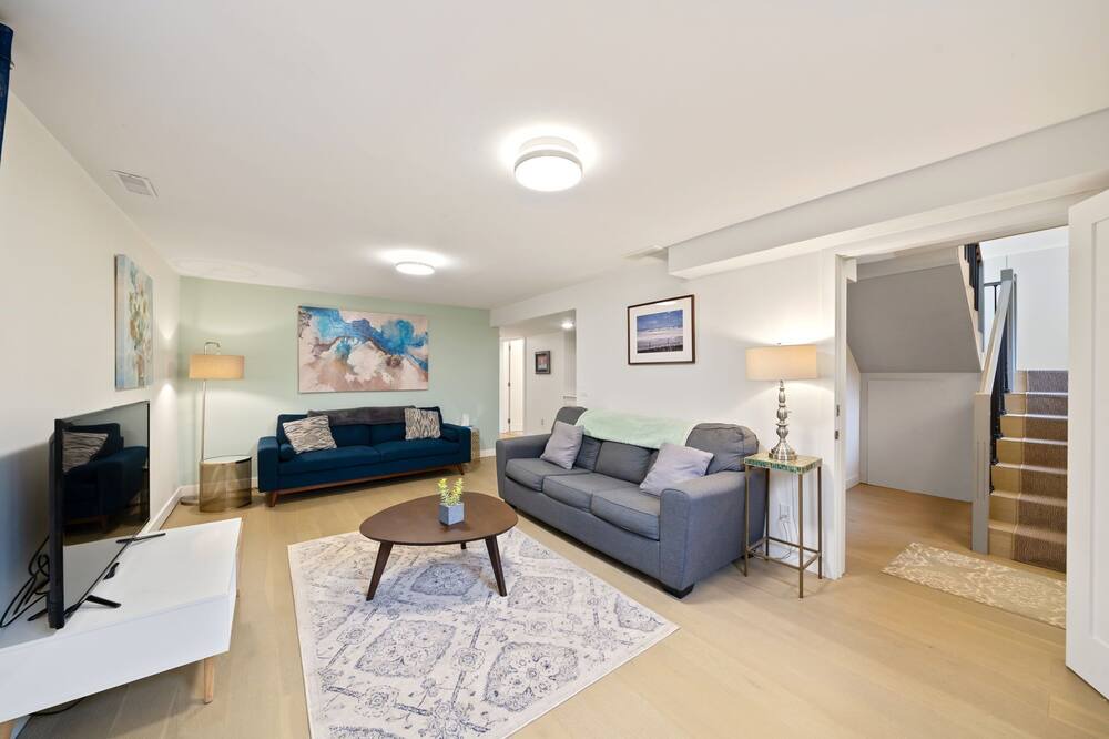 Photo of Others in Inglewood