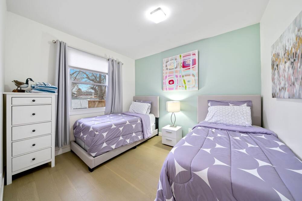 Photo of Bedroom in Inglewood