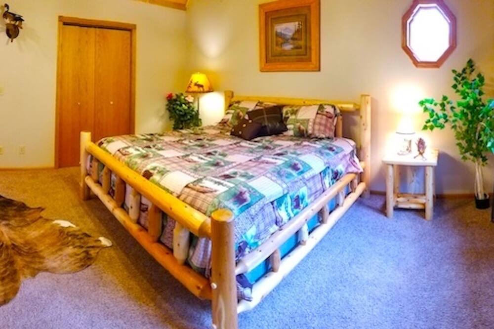 Photo of Bedroom in Lansing