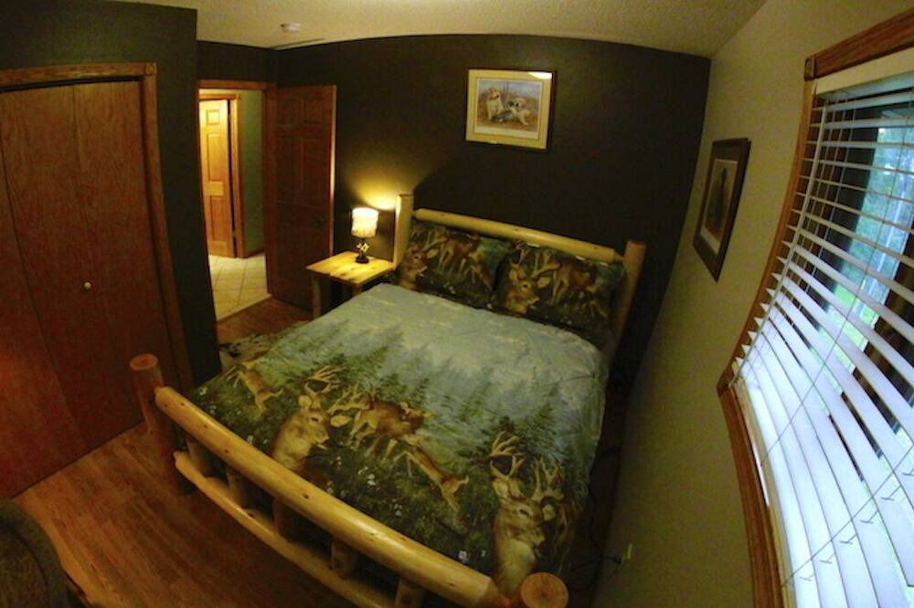 Photo of Bedroom in Lansing