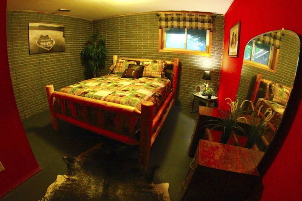 Photo of Bedroom in Lansing