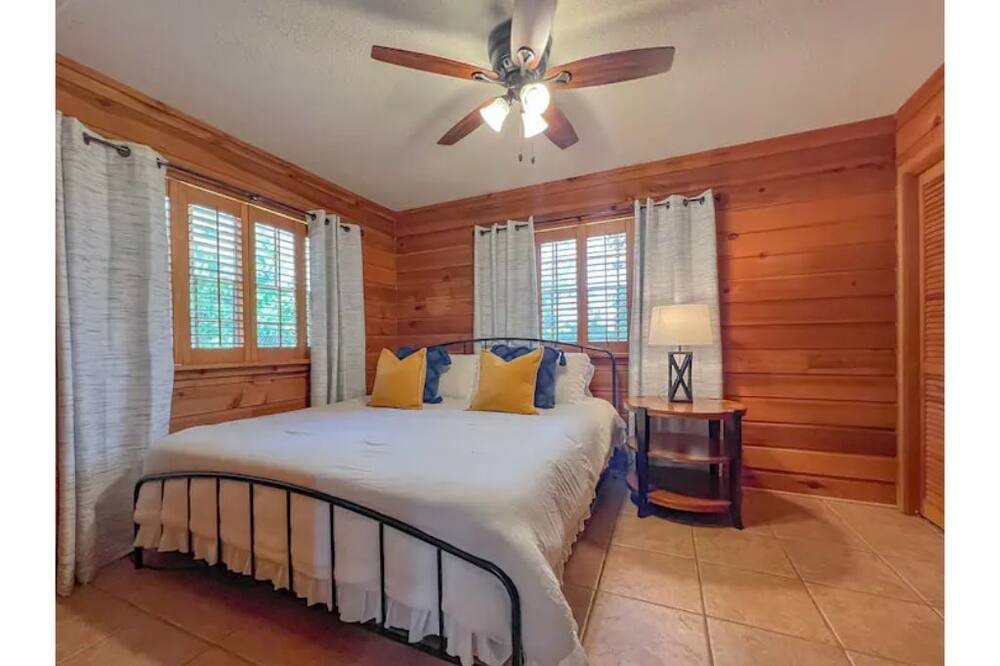 Photo of Bedroom in Donalsonville