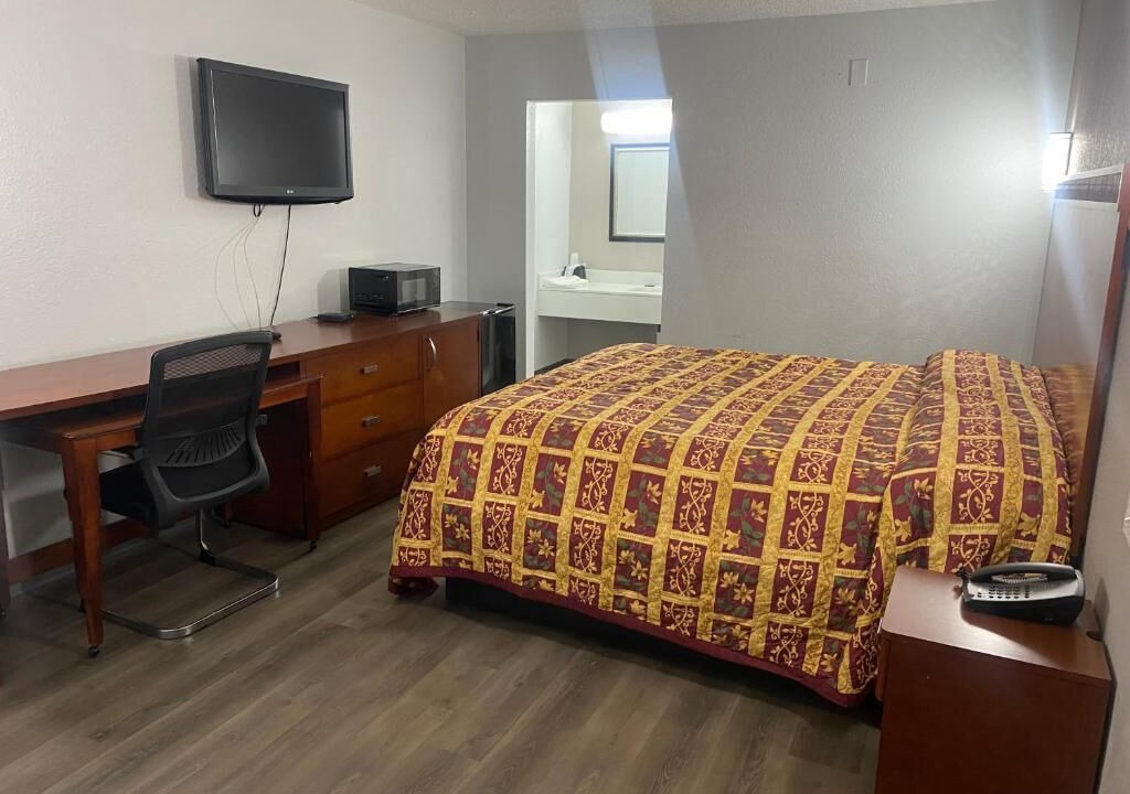 Photo of Bedroom in Forest Park