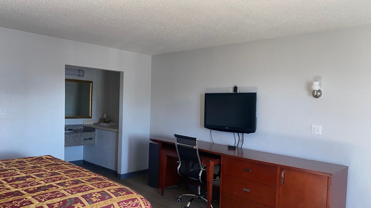 Photo of Bedroom in Forest Park