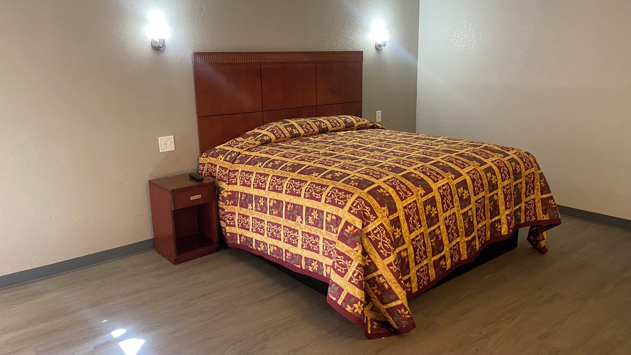 Photo of Bedroom in Forest Park