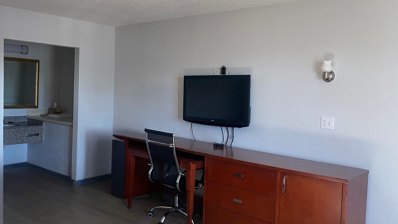 Photo of Bedroom in Forest Park