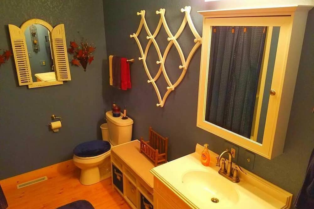 Photo of Bathroom in Waterville