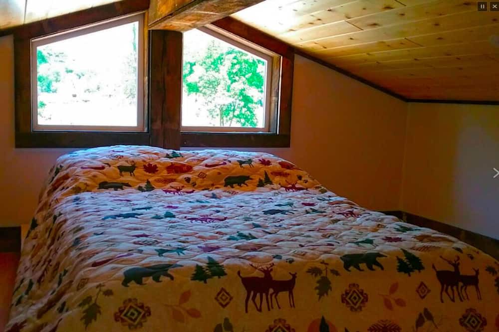 Photo of Bedroom in Waterville