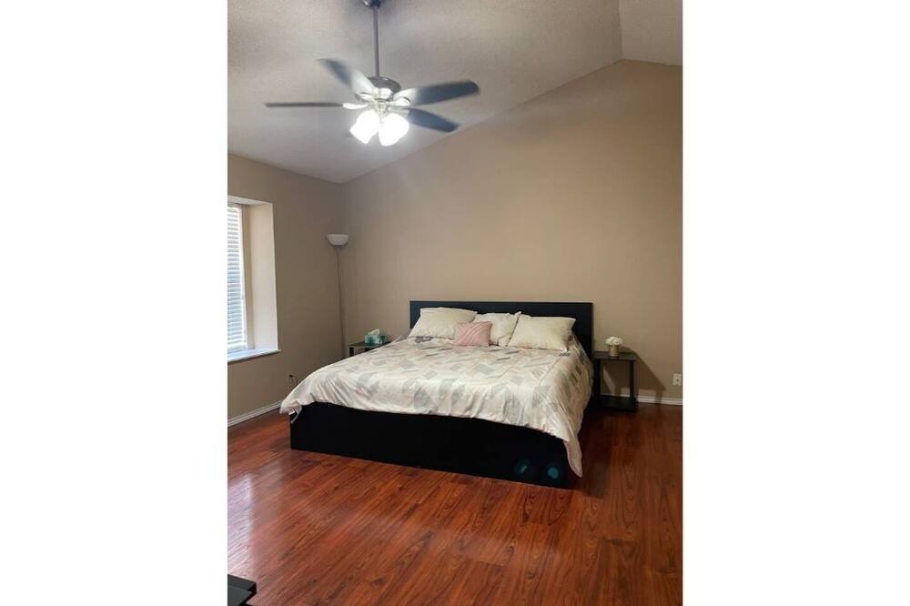 Photo of Bedroom in Leon Valley