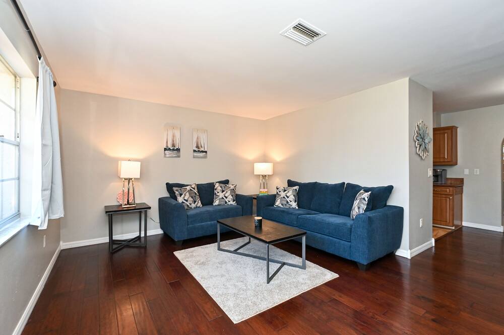 Photo of Livingroom in West Bradenton