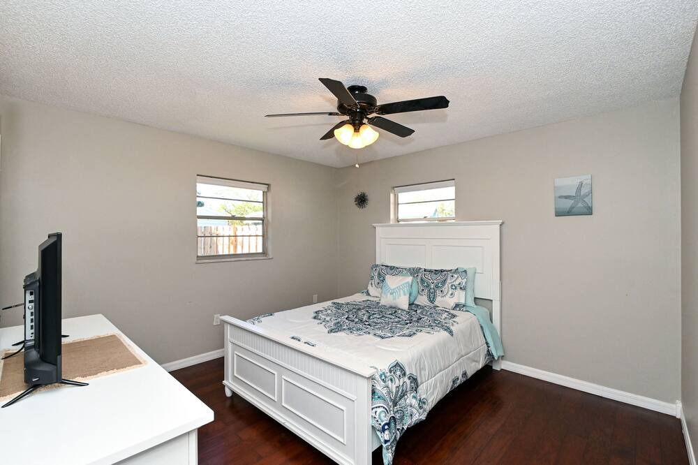 Photo of Bedroom in West Bradenton