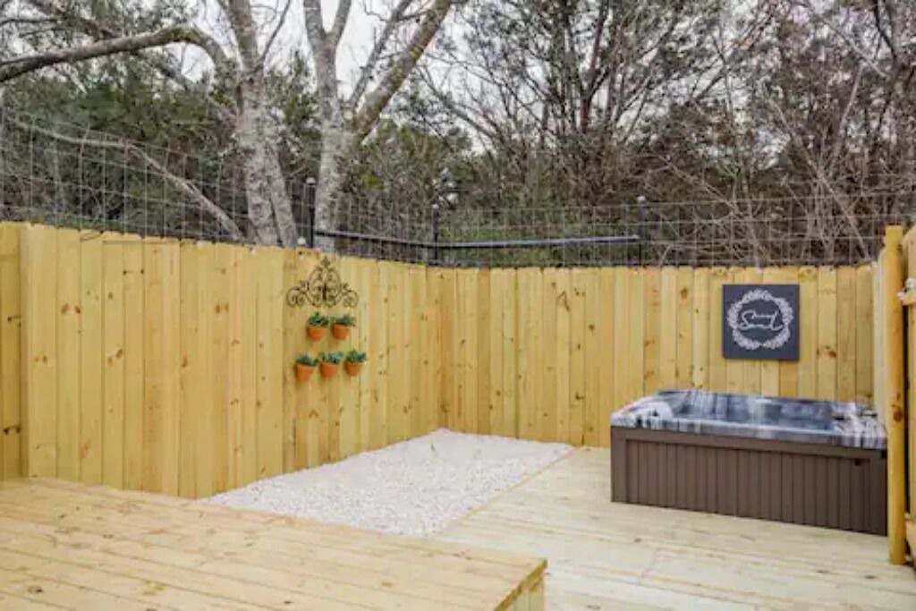 Photo of Outdoor in Spring Branch