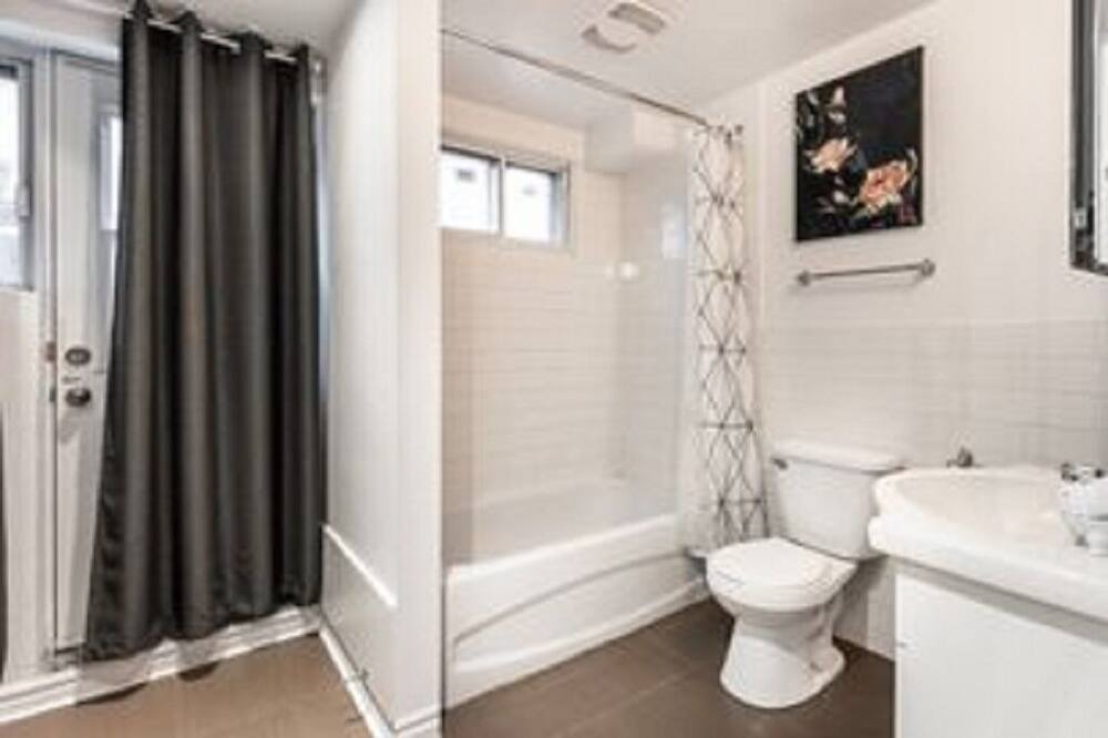 Photo of Bathroom in Latin Quarter