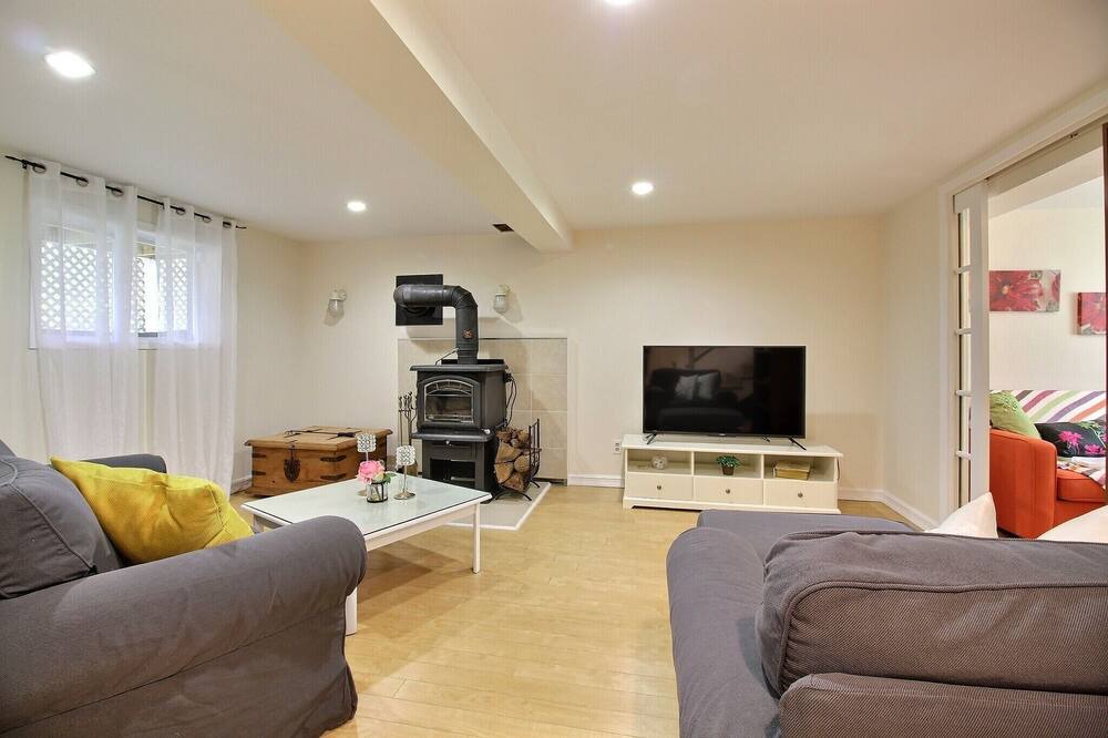 Photo of Livingroom in Saint-Alexis-des-Monts