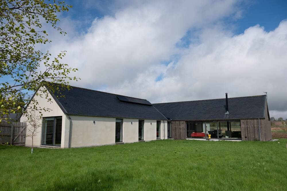 Photo of Outdoor in Westhill